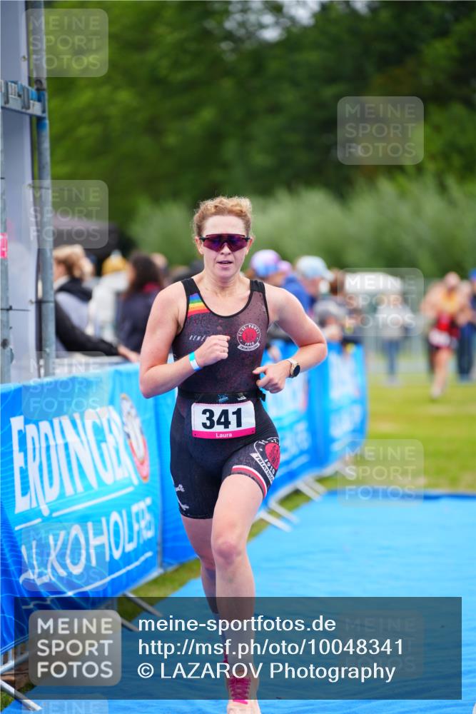 30.08.2026 - Elbe Triathlon Hamburg LAZAROV Photography http://msf.ph/oto/10048341 30.08.2026 10:33:16 Ziel 313, 341 meine-sportfotos.de