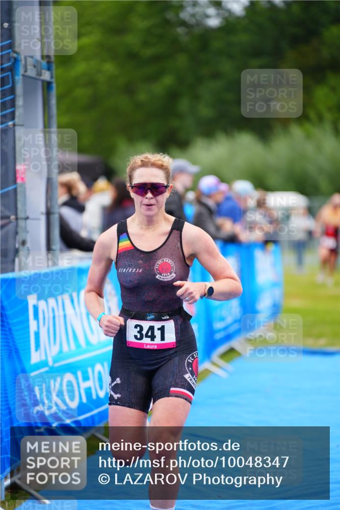 30.08.2026 - Elbe Triathlon Hamburg LAZAROV Photography http://msf.ph/oto/10048347 30.08.2026 10:33:17 Ziel 313, 341 meine-sportfotos.de