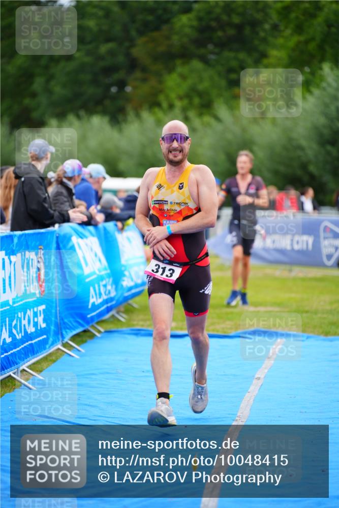 30.08.2026 - Elbe Triathlon Hamburg LAZAROV Photography http://msf.ph/oto/10048415 30.08.2026 10:33:23 Ziel 313, 326, 382 meine-sportfotos.de