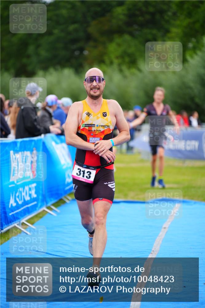 30.08.2026 - Elbe Triathlon Hamburg LAZAROV Photography http://msf.ph/oto/10048423 30.08.2026 10:33:24 Ziel 313, 326, 382 meine-sportfotos.de