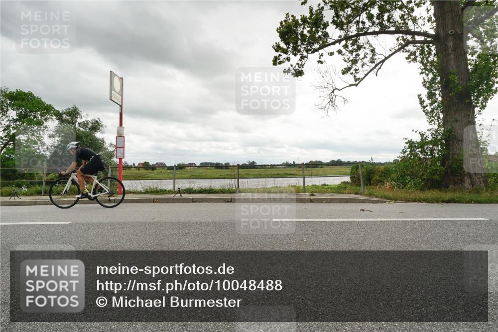 30.08.2026 - Elbe Triathlon Hamburg Michael Burmester http://msf.ph/oto/10048488 30.08.2026 15:18:16 Radfahren  meine-sportfotos.de