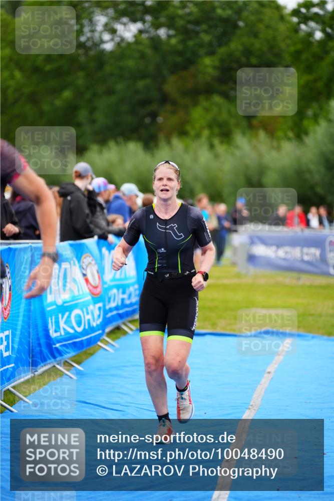 30.08.2026 - Elbe Triathlon Hamburg LAZAROV Photography http://msf.ph/oto/10048490 30.08.2026 10:33:29 Ziel 326, 382 meine-sportfotos.de