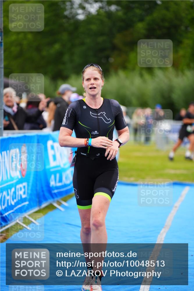 30.08.2026 - Elbe Triathlon Hamburg LAZAROV Photography http://msf.ph/oto/10048513 30.08.2026 10:33:30 Ziel 326, 382 meine-sportfotos.de