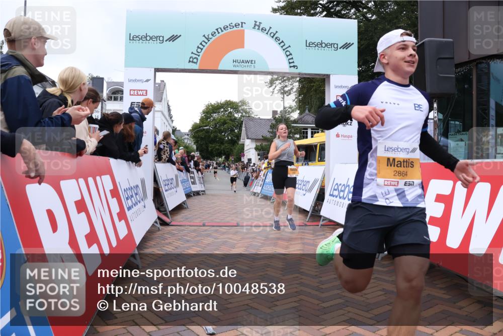30.08.2026 - Blankeneser Heldenlauf Lena Gebhardt http://msf.ph/oto/10048538 30.08.2026 11:55:26 Ziel 2401, 2649, 2864 meine-sportfotos.de