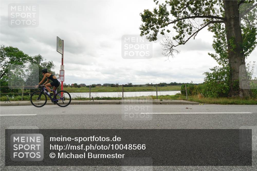 30.08.2026 - Elbe Triathlon Hamburg Michael Burmester http://msf.ph/oto/10048566 30.08.2026 15:20:31 Radfahren  meine-sportfotos.de