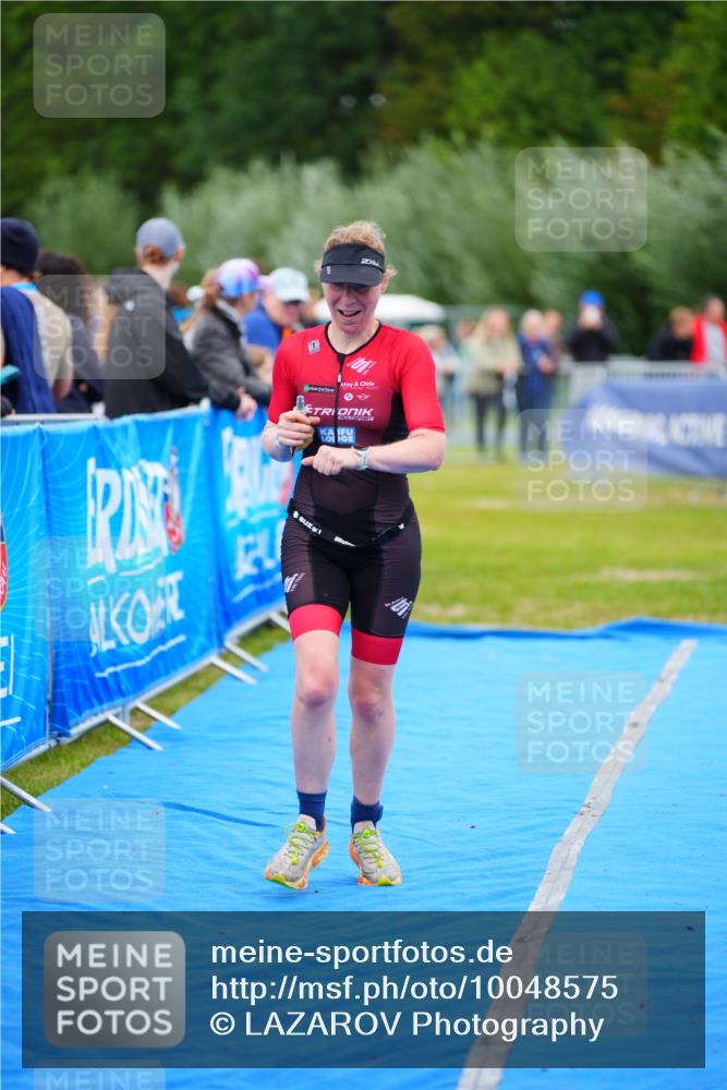 30.08.2026 - Elbe Triathlon Hamburg LAZAROV Photography http://msf.ph/oto/10048575 30.08.2026 10:33:53 Ziel 348 meine-sportfotos.de