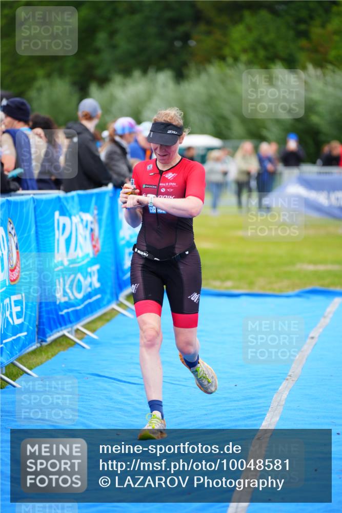 30.08.2026 - Elbe Triathlon Hamburg LAZAROV Photography http://msf.ph/oto/10048581 30.08.2026 10:33:54 Ziel 348 meine-sportfotos.de