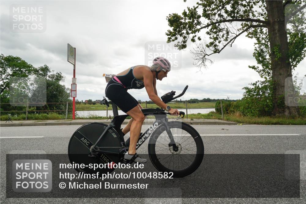 30.08.2026 - Elbe Triathlon Hamburg Michael Burmester http://msf.ph/oto/10048582 30.08.2026 15:20:37 Radfahren  meine-sportfotos.de