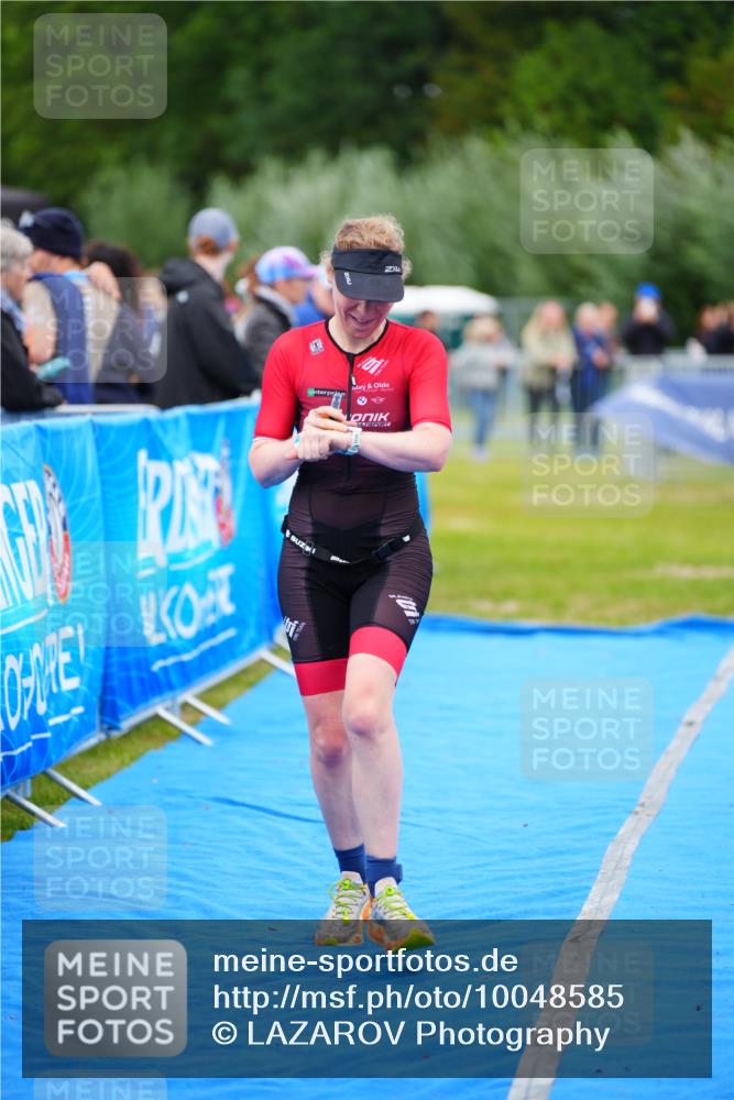 30.08.2026 - Elbe Triathlon Hamburg LAZAROV Photography http://msf.ph/oto/10048585 30.08.2026 10:33:54 Ziel 348 meine-sportfotos.de
