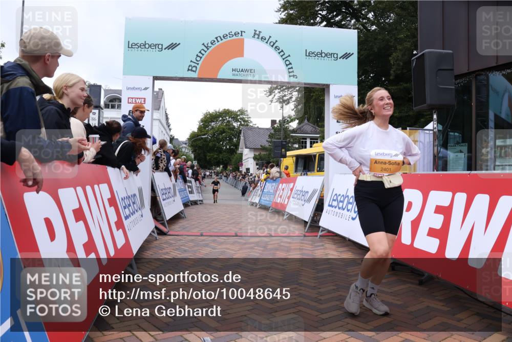 30.08.2026 - Blankeneser Heldenlauf Lena Gebhardt http://msf.ph/oto/10048645 30.08.2026 11:55:32 Ziel 2401, 2649, 2864 meine-sportfotos.de