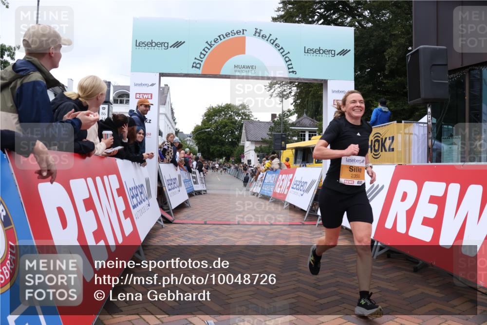 30.08.2026 - Blankeneser Heldenlauf Lena Gebhardt http://msf.ph/oto/10048726 30.08.2026 11:55:38 Ziel 2350, 2401 meine-sportfotos.de