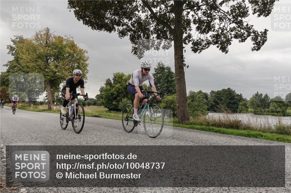 30.08.2026 - Elbe Triathlon Hamburg Michael Burmester http://msf.ph/oto/10048737 30.08.2026 09:45:34 Radfahren 354, 548, 655, 751, 859, 869, 882 meine-sportfotos.de