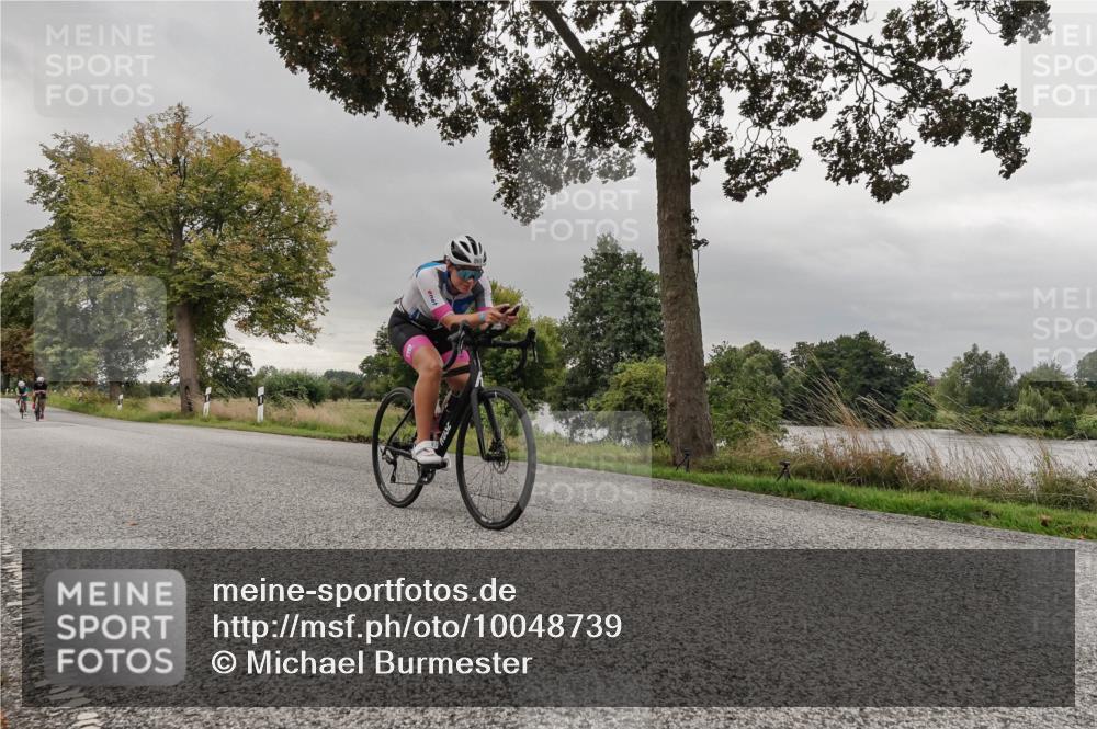 30.08.2026 - Elbe Triathlon Hamburg Michael Burmester http://msf.ph/oto/10048739 30.08.2026 09:45:36 Radfahren 354, 548, 655, 673, 751, 859, 869, 882 meine-sportfotos.de