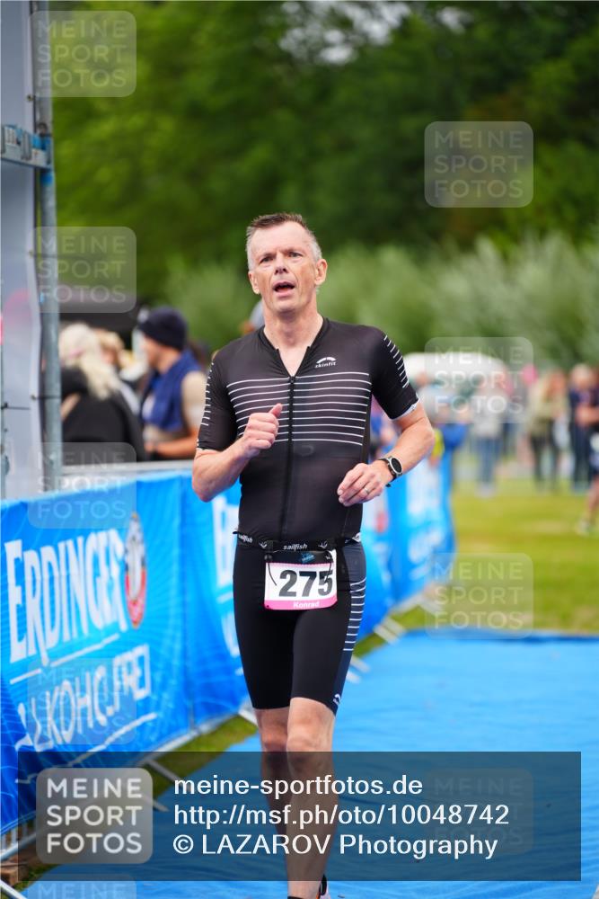 30.08.2026 - Elbe Triathlon Hamburg LAZAROV Photography http://msf.ph/oto/10048742 30.08.2026 10:34:08 Ziel 275 meine-sportfotos.de