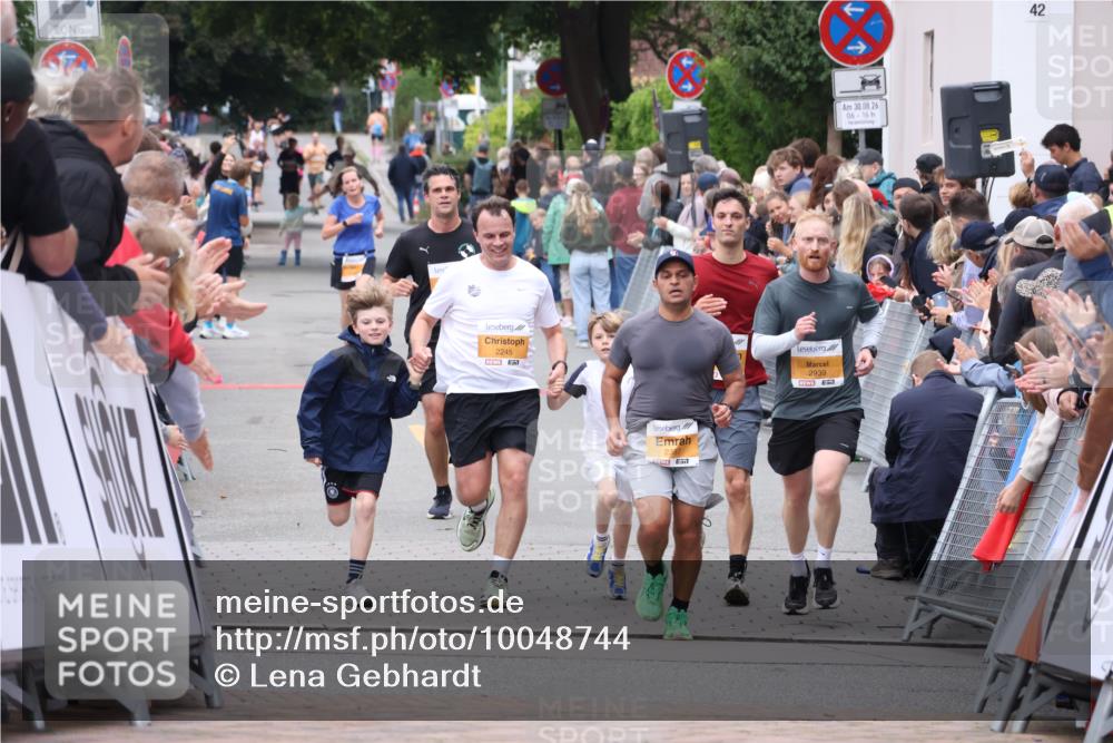 30.08.2026 - Blankeneser Heldenlauf Lena Gebhardt http://msf.ph/oto/10048744 30.08.2026 11:55:48 Ziel  meine-sportfotos.de
