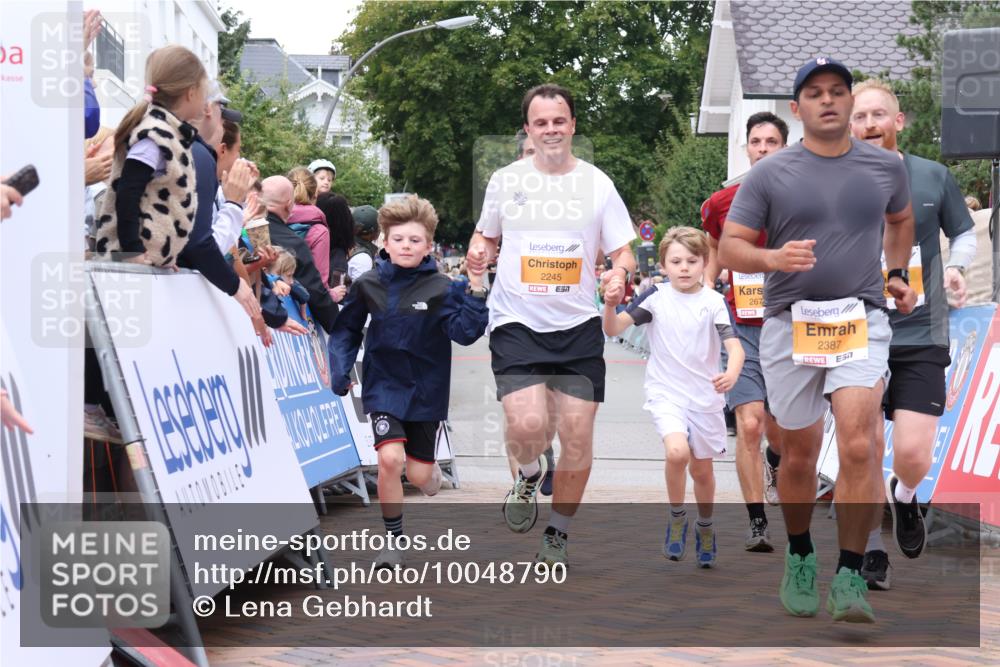 30.08.2026 - Blankeneser Heldenlauf Lena Gebhardt http://msf.ph/oto/10048790 30.08.2026 11:55:54 Ziel 2245, 2387, 2391, 2678, 2939 meine-sportfotos.de