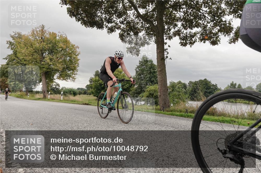 30.08.2026 - Elbe Triathlon Hamburg Michael Burmester http://msf.ph/oto/10048792 30.08.2026 09:46:06 Radfahren 376, 379, 438, 564, 640, 674, 702, 898 meine-sportfotos.de