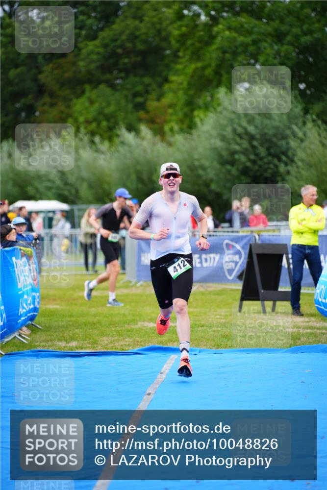 30.08.2026 - Elbe Triathlon Hamburg LAZAROV Photography http://msf.ph/oto/10048826 30.08.2026 10:34:21 Ziel 347, 412 meine-sportfotos.de