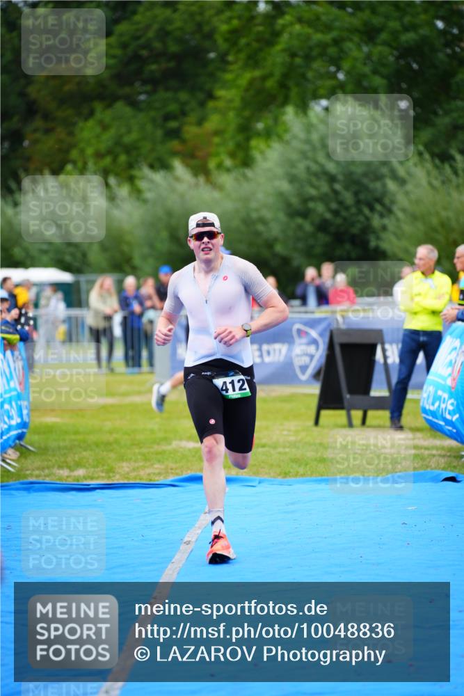 30.08.2026 - Elbe Triathlon Hamburg LAZAROV Photography http://msf.ph/oto/10048836 30.08.2026 10:34:21 Ziel 347, 412 meine-sportfotos.de