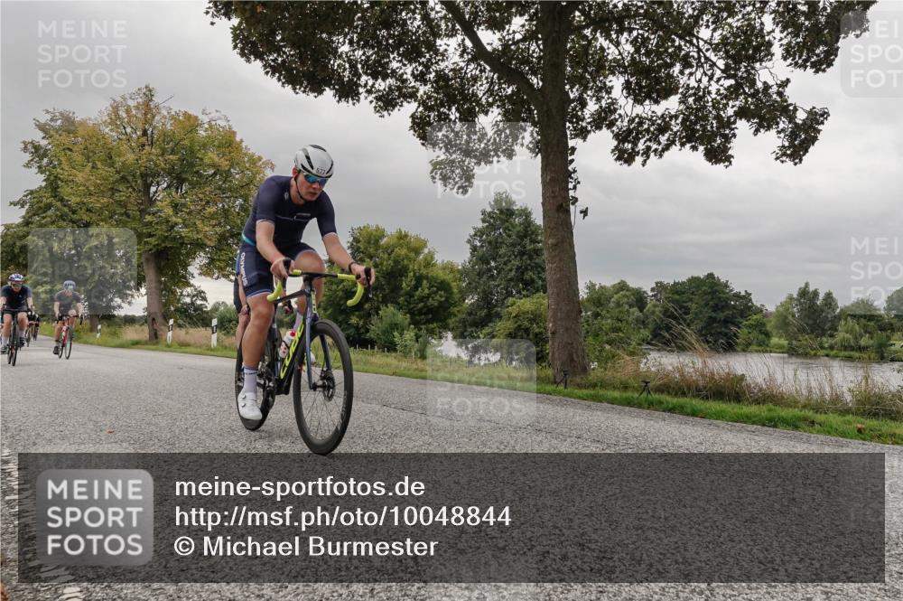 30.08.2026 - Elbe Triathlon Hamburg Michael Burmester http://msf.ph/oto/10048844 30.08.2026 09:46:22 Radfahren 343, 375, 412, 414, 484, 493, 546, 568, 577, 650, 651, 691, 718, 725, 782, 812 meine-sportfotos.de