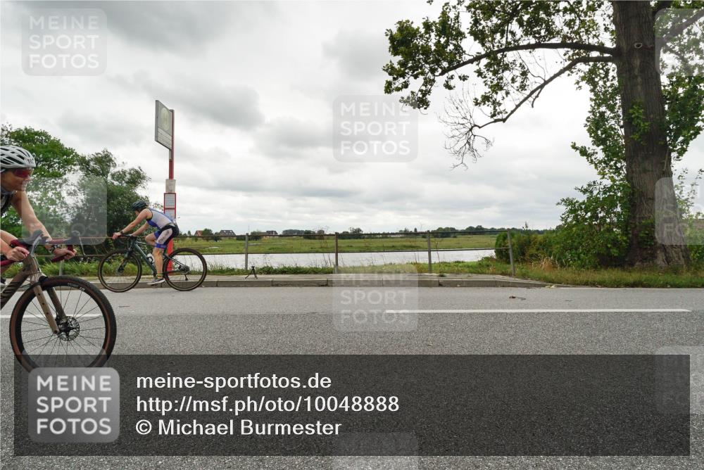30.08.2026 - Elbe Triathlon Hamburg Michael Burmester http://msf.ph/oto/10048888 30.08.2026 15:25:37 Radfahren  meine-sportfotos.de