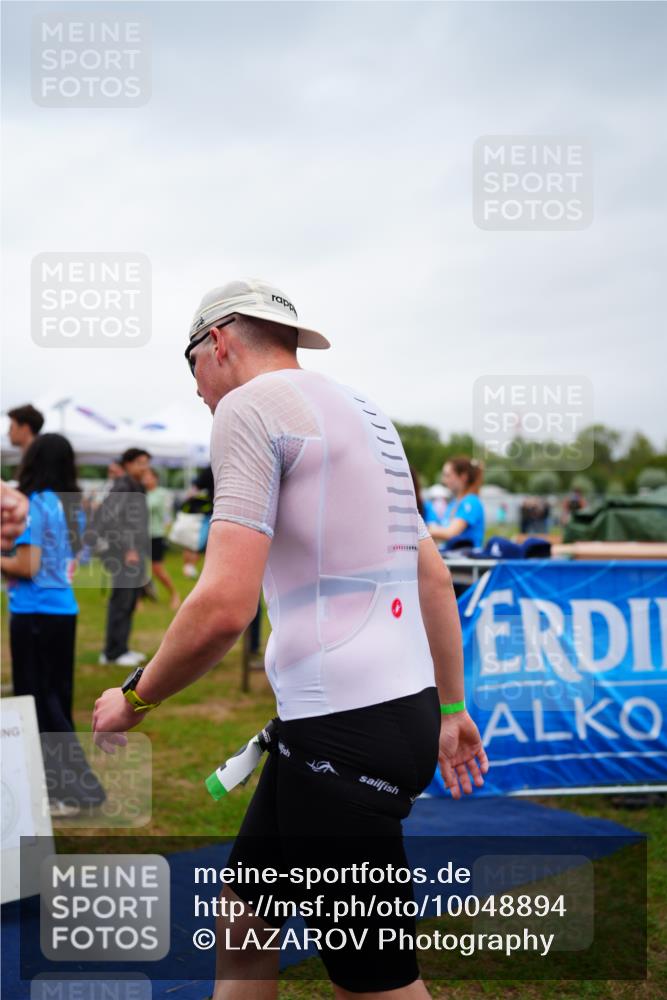 30.08.2026 - Elbe Triathlon Hamburg LAZAROV Photography http://msf.ph/oto/10048894 30.08.2026 10:34:26 Ziel  meine-sportfotos.de