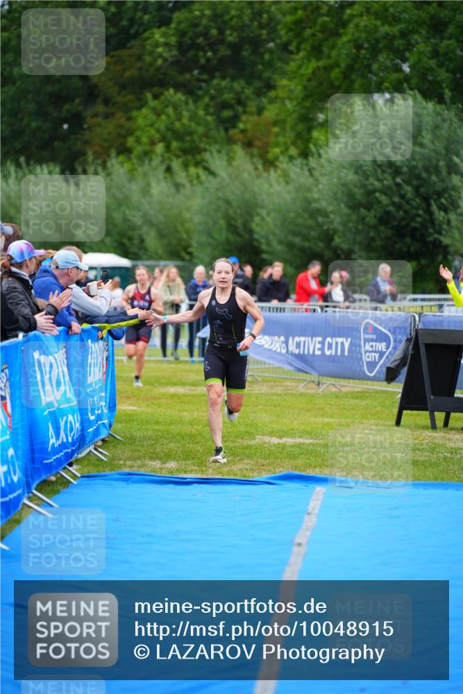 30.08.2026 - Elbe Triathlon Hamburg LAZAROV Photography http://msf.ph/oto/10048915 30.08.2026 10:34:44 Ziel 356, 385 meine-sportfotos.de