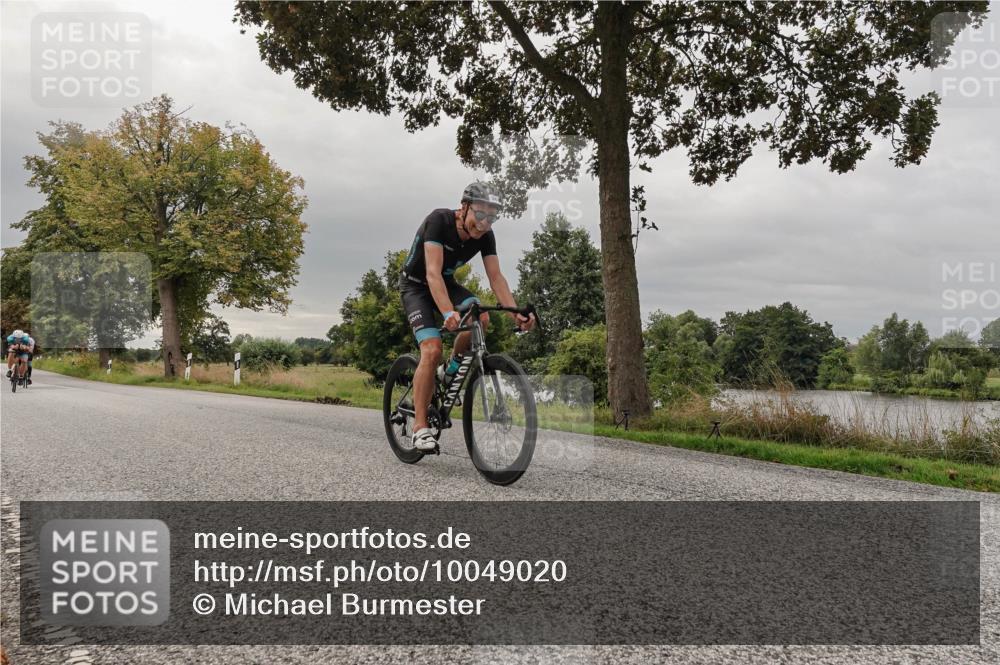 30.08.2026 - Elbe Triathlon Hamburg Michael Burmester http://msf.ph/oto/10049020 30.08.2026 09:47:28 Radfahren 260, 266, 267, 327, 552, 566, 868 meine-sportfotos.de