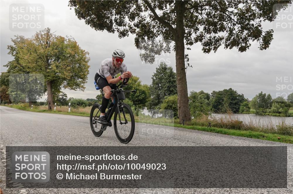 30.08.2026 - Elbe Triathlon Hamburg Michael Burmester http://msf.ph/oto/10049023 30.08.2026 09:47:30 Radfahren 260, 266, 267, 327, 358, 552, 566, 868 meine-sportfotos.de