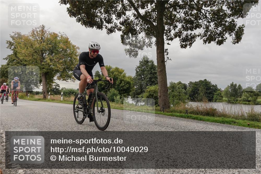 30.08.2026 - Elbe Triathlon Hamburg Michael Burmester http://msf.ph/oto/10049029 30.08.2026 09:47:34 Radfahren 260, 327, 358, 552, 809, 868 meine-sportfotos.de