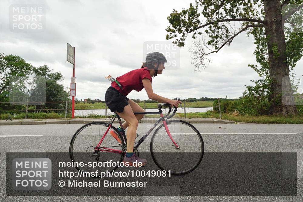 30.08.2026 - Elbe Triathlon Hamburg Michael Burmester http://msf.ph/oto/10049081 30.08.2026 15:27:57 Radfahren  meine-sportfotos.de