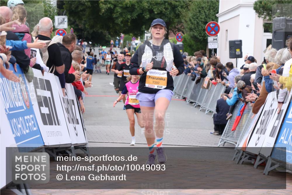 30.08.2026 - Blankeneser Heldenlauf Lena Gebhardt http://msf.ph/oto/10049093 30.08.2026 11:56:20 Ziel 2392, 2407 meine-sportfotos.de