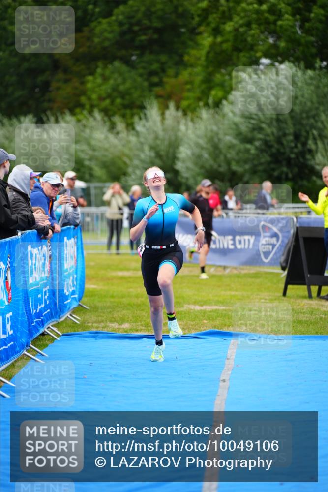30.08.2026 - Elbe Triathlon Hamburg LAZAROV Photography http://msf.ph/oto/10049106 30.08.2026 10:35:04 Ziel 359 meine-sportfotos.de