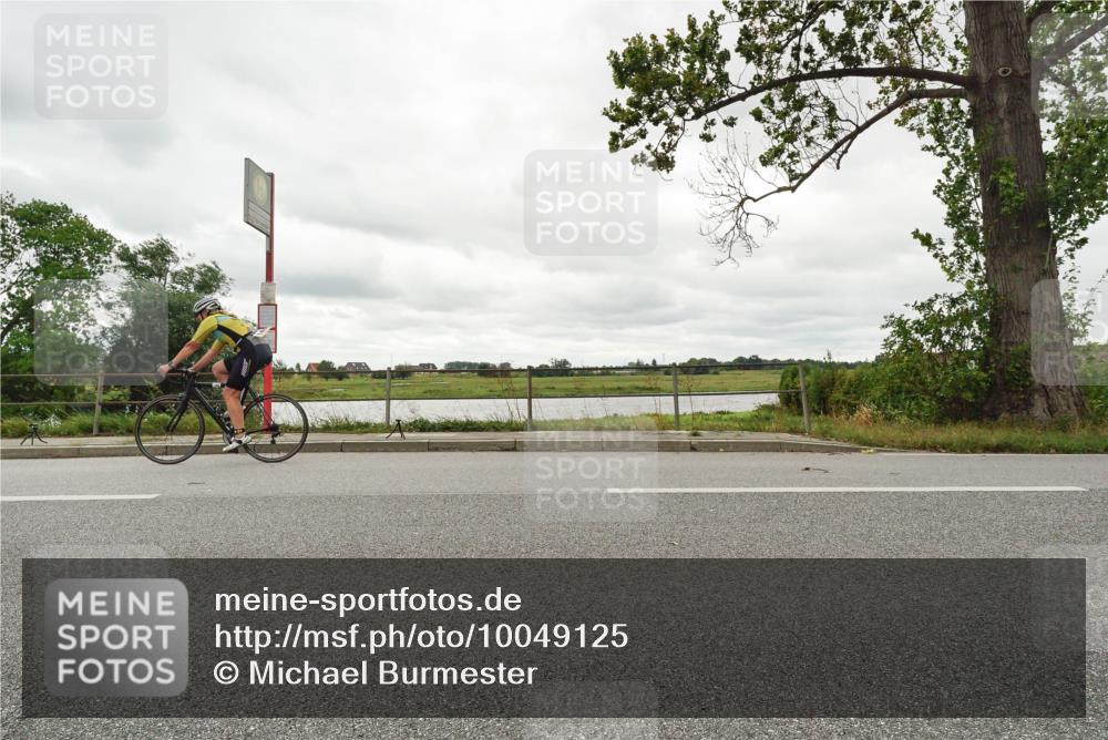 30.08.2026 - Elbe Triathlon Hamburg Michael Burmester http://msf.ph/oto/10049125 30.08.2026 15:28:39 Radfahren  meine-sportfotos.de