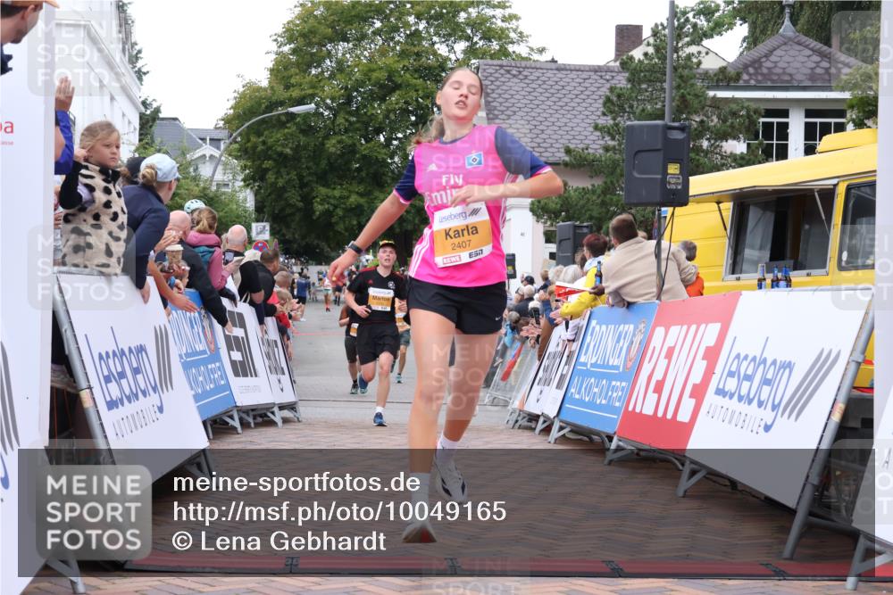 30.08.2026 - Blankeneser Heldenlauf Lena Gebhardt http://msf.ph/oto/10049165 30.08.2026 11:56:25 Ziel 2262, 2263, 2392, 2407 meine-sportfotos.de