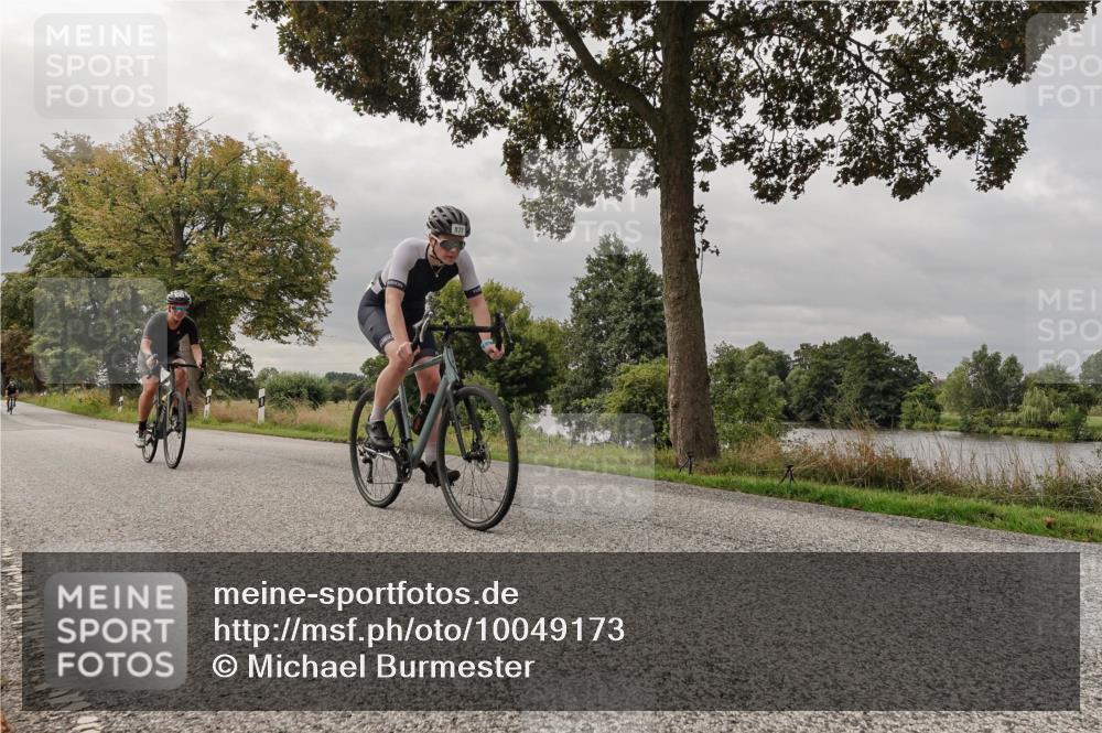30.08.2026 - Elbe Triathlon Hamburg Michael Burmester http://msf.ph/oto/10049173 30.08.2026 09:48:31 Radfahren 263, 598, 662, 875, 877 meine-sportfotos.de