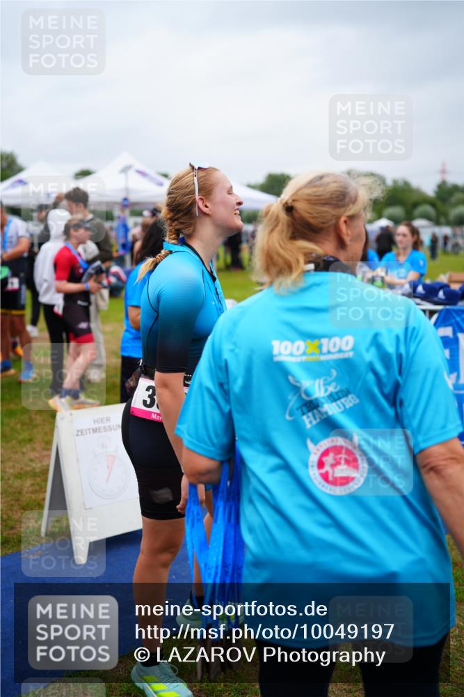 30.08.2026 - Elbe Triathlon Hamburg LAZAROV Photography http://msf.ph/oto/10049197 30.08.2026 10:35:13 Ziel 251, 262 meine-sportfotos.de