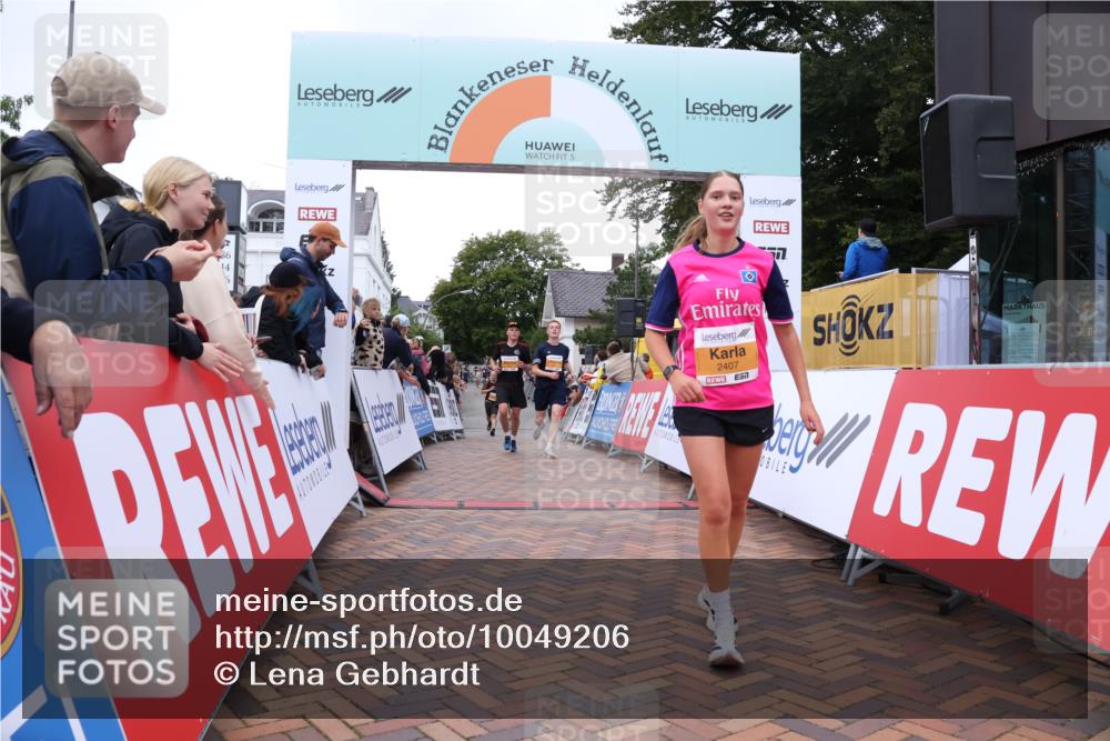 30.08.2026 - Blankeneser Heldenlauf Lena Gebhardt http://msf.ph/oto/10049206 30.08.2026 11:56:26 Ziel 2262, 2263, 2392, 2407 meine-sportfotos.de