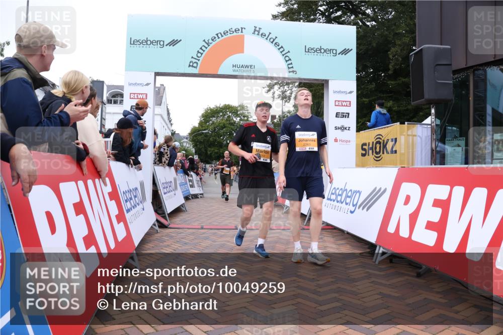30.08.2026 - Blankeneser Heldenlauf Lena Gebhardt http://msf.ph/oto/10049259 30.08.2026 11:56:29 Ziel 2182, 2262, 2263, 2322, 2392, 2407 meine-sportfotos.de