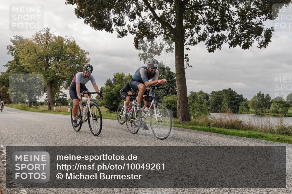 30.08.2026 - Elbe Triathlon Hamburg Michael Burmester http://msf.ph/oto/10049261 30.08.2026 09:49:08 Radfahren 330, 536, 582, 814, 821, 822, 948 meine-sportfotos.de