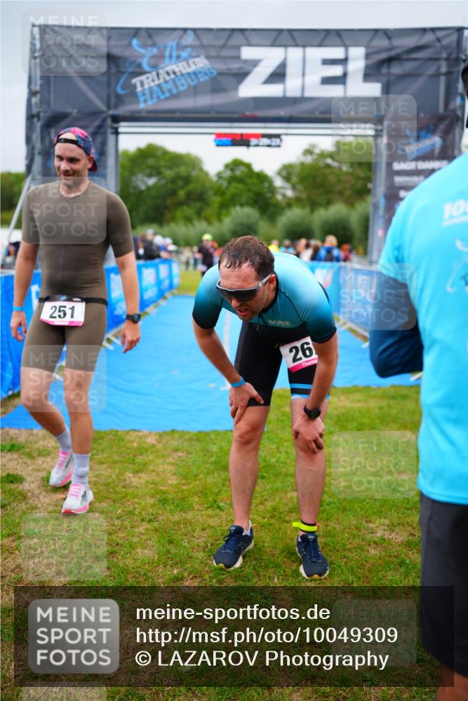 30.08.2026 - Elbe Triathlon Hamburg LAZAROV Photography http://msf.ph/oto/10049309 30.08.2026 10:35:26 Ziel 325 meine-sportfotos.de