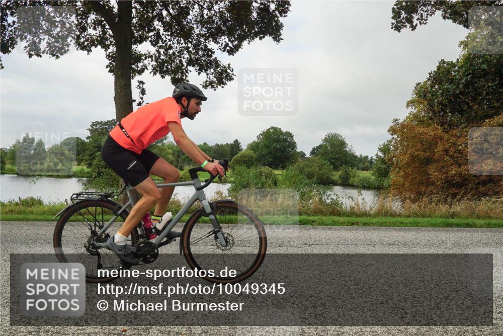 30.08.2026 - Elbe Triathlon Hamburg Michael Burmester http://msf.ph/oto/10049345 30.08.2026 09:37:52 Radfahren 320, 356, 451, 550, 711, 739, 761 meine-sportfotos.de