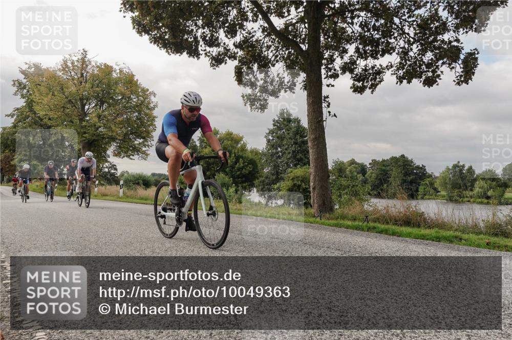 30.08.2026 - Elbe Triathlon Hamburg Michael Burmester http://msf.ph/oto/10049363 30.08.2026 09:49:56 Radfahren 282, 346, 458, 483, 498, 542, 794, 854 meine-sportfotos.de