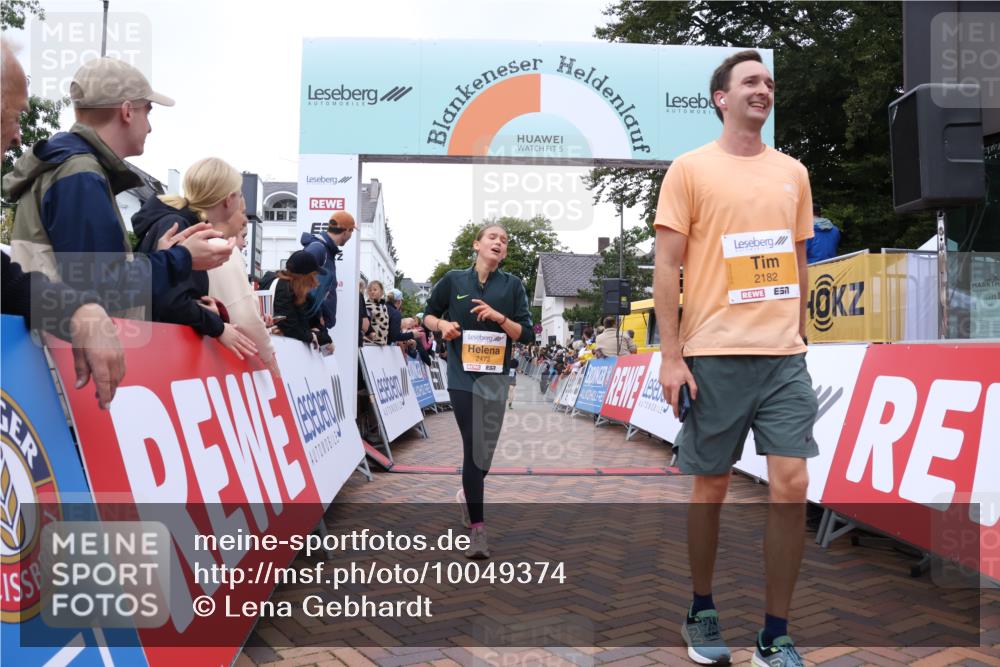 30.08.2026 - Blankeneser Heldenlauf Lena Gebhardt http://msf.ph/oto/10049374 30.08.2026 11:56:35 Ziel 2182, 2262, 2263, 2322, 2473, 4206 meine-sportfotos.de