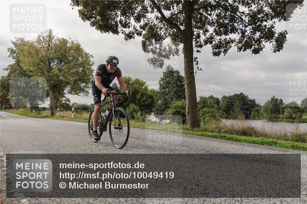 30.08.2026 - Elbe Triathlon Hamburg Michael Burmester http://msf.ph/oto/10049419 30.08.2026 09:50:28 Radfahren 297, 501, 735 meine-sportfotos.de