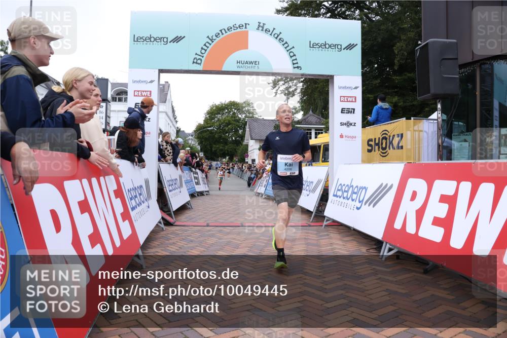 30.08.2026 - Blankeneser Heldenlauf Lena Gebhardt http://msf.ph/oto/10049445 30.08.2026 11:56:39 Ziel 2182, 2322, 2473, 4206 meine-sportfotos.de