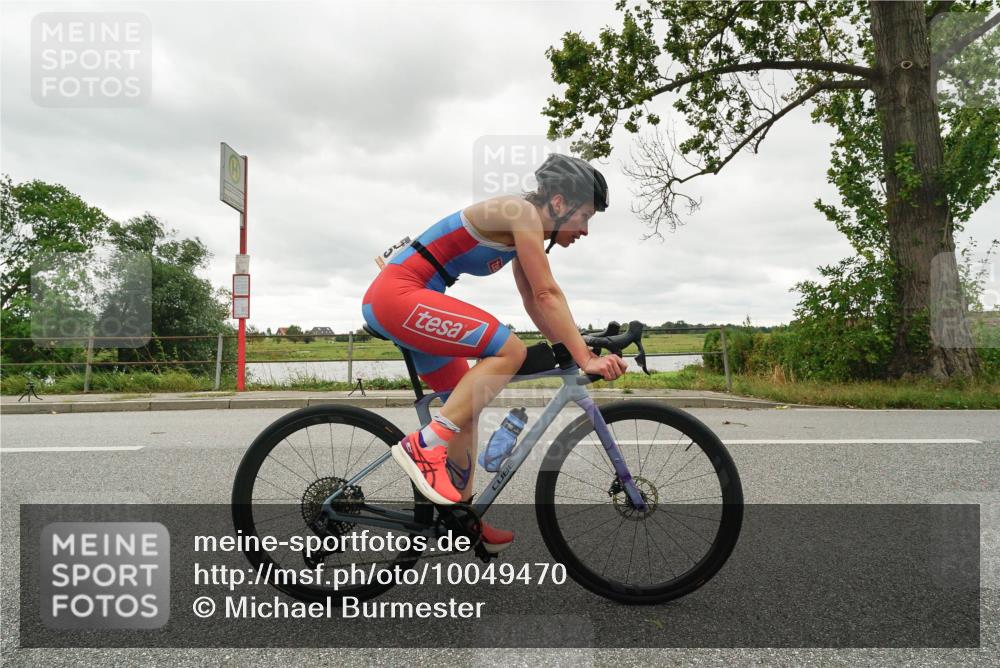 30.08.2026 - Elbe Triathlon Hamburg Michael Burmester http://msf.ph/oto/10049470 30.08.2026 15:32:11 Radfahren  meine-sportfotos.de