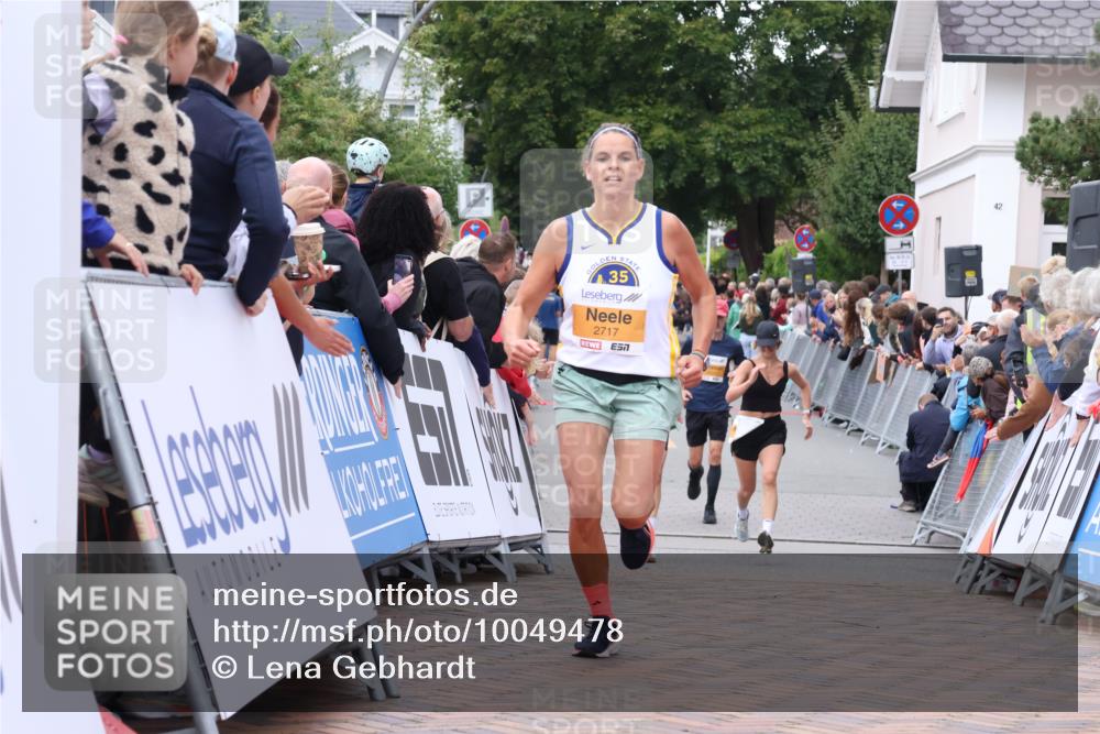 30.08.2026 - Blankeneser Heldenlauf Lena Gebhardt http://msf.ph/oto/10049478 30.08.2026 11:56:43 Ziel 2610, 2717, 4206 meine-sportfotos.de
