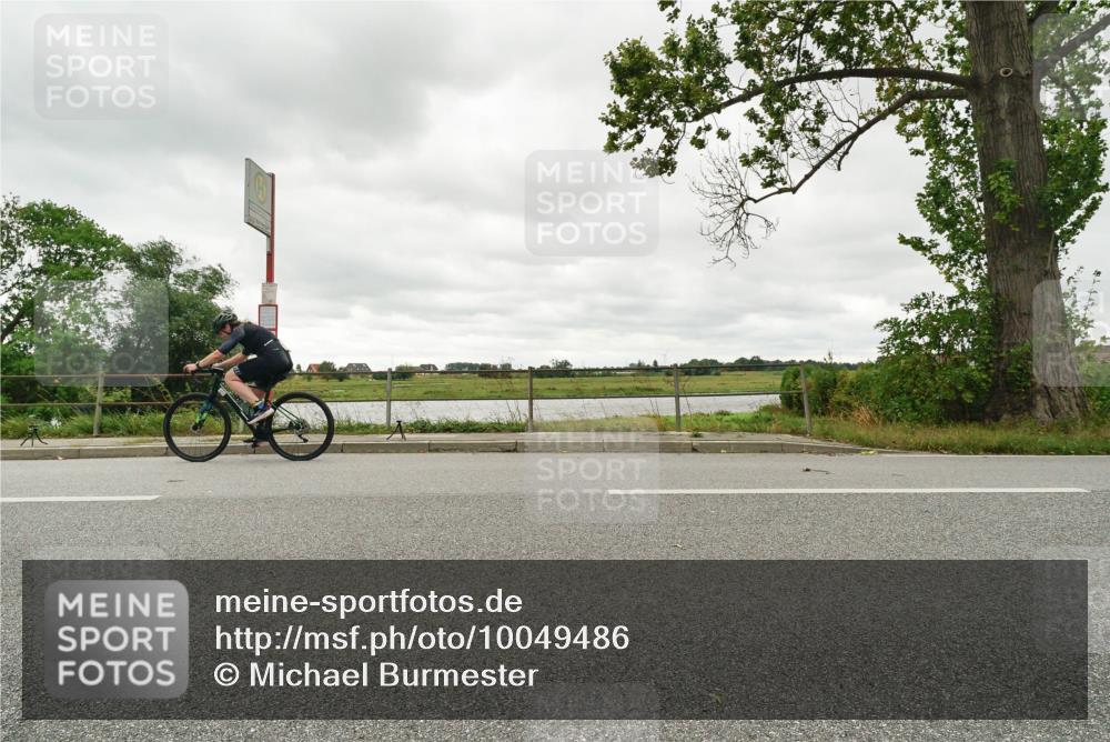 30.08.2026 - Elbe Triathlon Hamburg Michael Burmester http://msf.ph/oto/10049486 30.08.2026 15:32:27 Radfahren  meine-sportfotos.de