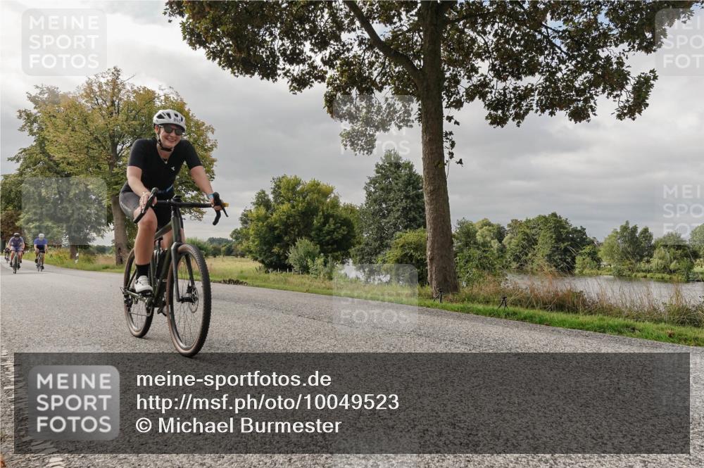 30.08.2026 - Elbe Triathlon Hamburg Michael Burmester http://msf.ph/oto/10049523 30.08.2026 09:51:40 Radfahren 431, 554, 602, 609, 683, 763, 865, 905 meine-sportfotos.de